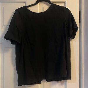 VETTA Black Short Sleeve Women's Top